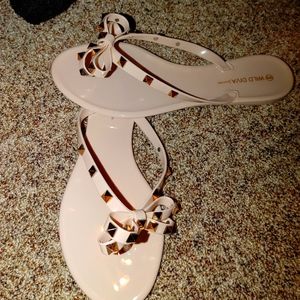 Gently USED jelly flip flop